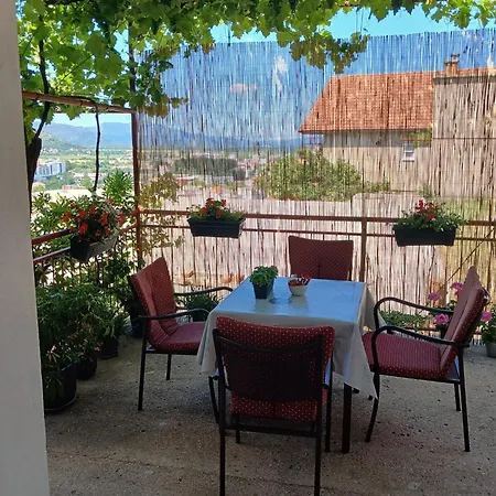 Nedeljka דירה טרביניה